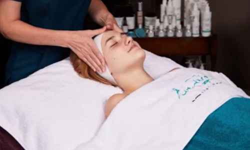 Eve Taylor Essential Prescriptive Aromatherapy Facial Facial Treatment Glasgow